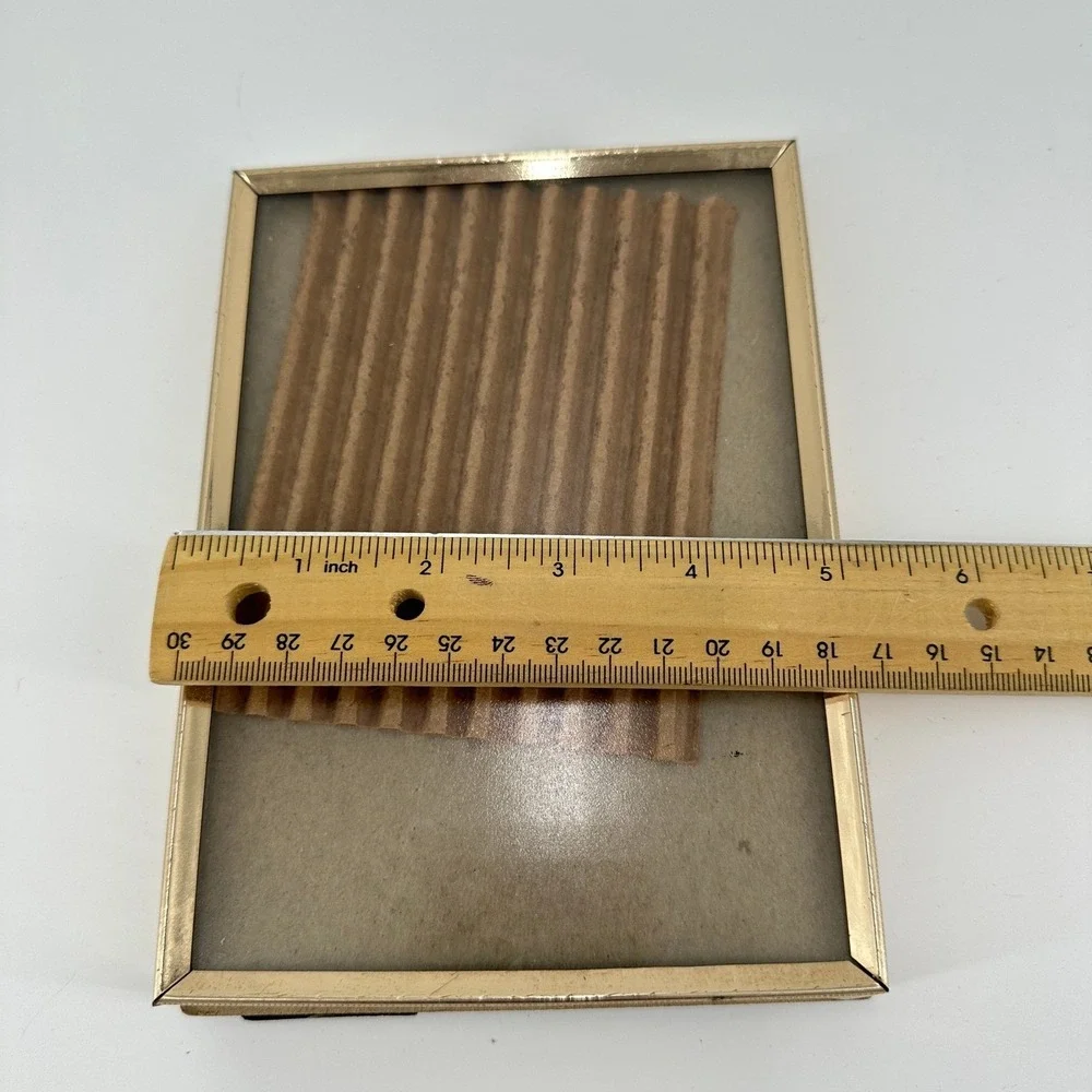 Vintage Intercraft Gold Tone Etched Metal 5x7 Tabletop Picture Frame Chevron